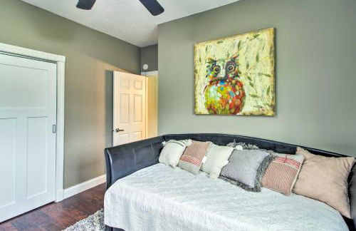 Quiet Retreat with Kayak and Patio, Walk to Lake! - Foto 16