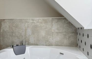 Ty Cocon - havre de paix avec jacuzzi - Foto 17