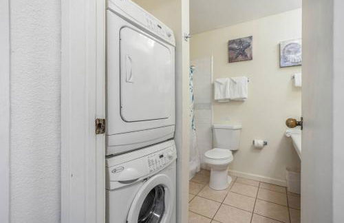 Central and Bright 2 BR, 2 BA, Pool and Oceanview - Foto 17