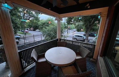 4 BR Luxurious-Gem Mansion in Heart of Denver - Foto 49