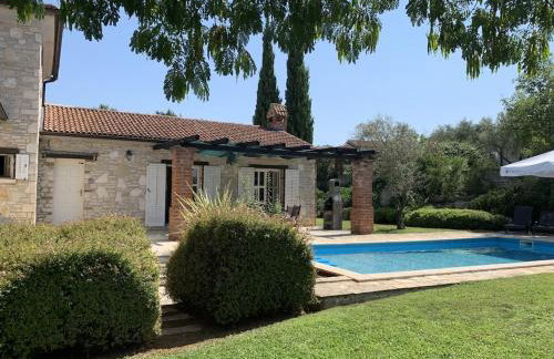 Villa Melissa - Istrisches Steinhaus mit Pool in guter Lage - Foto 2