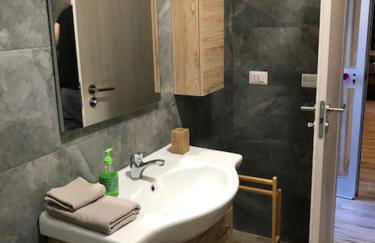 Appartamento con 3 camere 3 bagni e posto auto Libri e Giardini - Foto 19