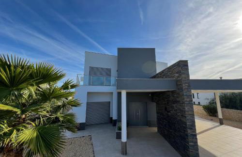 Luxury Modern Style Villa with Private Pool - Foto 43