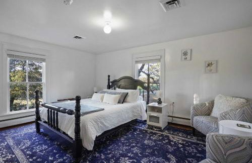 3BR Farmhouse with Porch Fire Pit Horseshoe Pit - Foto 19