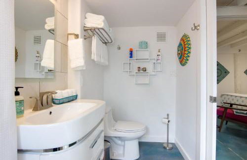 Sunny, Waterfront Rio Hondo Studio with Shared Perks - Foto 18