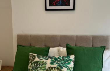 2025 Award Winner Liverpool Cherry House - 4 Bedrooms - Foto 66