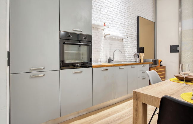 JOIVY Stylish Central Maisonette - Photo 19