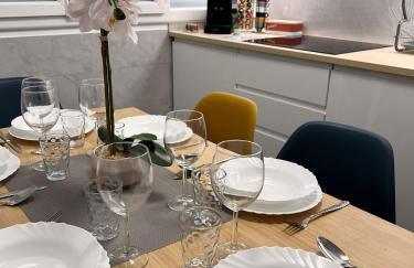 PARIS-MONTROUGE Magnifique Appartement 2 pièce de 56m2 - très cosy pour 1 à 6 personnes refait à neuf - ENTIRE APARTMENT LUXIRIOUS AND WARM - Montrouge Paris 14ème - Proche Aéroport Orly & Parc Expositions Porte de Versailles FREE WIFI GRATUIT - Foto 2