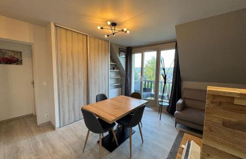 Beachfront apartment with pool - Photo 7