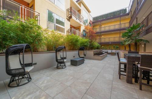 Downtown-King Bed-ADA Elevator-In Unit Laundry - Foto 67