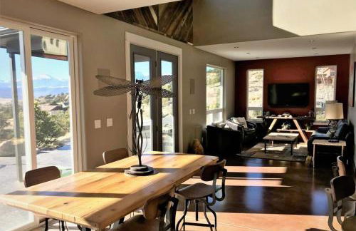 Barnwood Chateau with 2 Master Suites Hot Tub - Foto 5