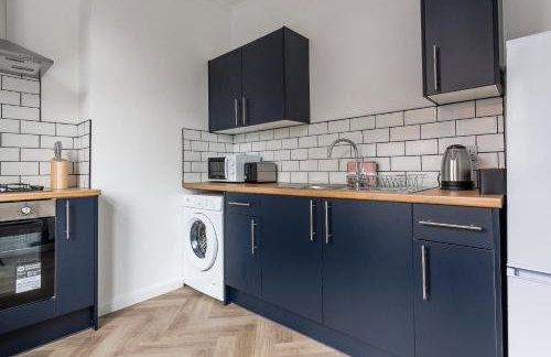 2 BR Home Perfect for Short and Long Term Stay - Foto 9