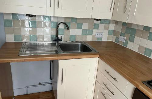 First floor 1 bed apartment with lounge and kitchen - Photo 20