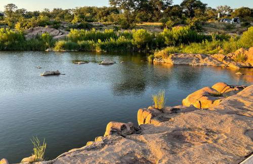 Gorgeous, secluded escape near River with Game room! - Photo 50