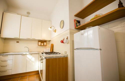 Grande casa con giardino e box auto, 3 camere e 3 bagni - Foto 48