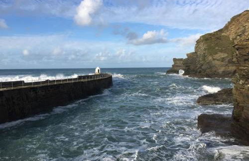 Beach Lovers Paradise in Portreath - With Sea Views & Log Burner just 100m from beach - Photo 17