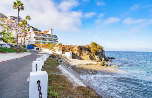 10-Star Property! Premium Ocean Views, Immaculate Corner Condo with Fireplace, New Golf Cart - Foto 42