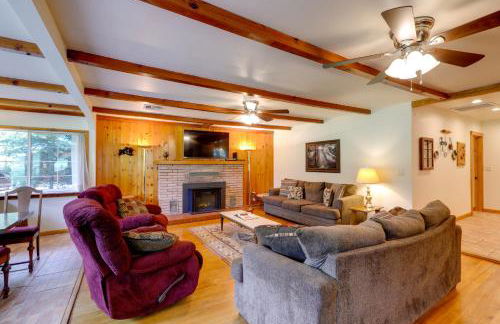 Cozy Cabin on 1 Acre in Premier Pine Neighborhood - Foto 5