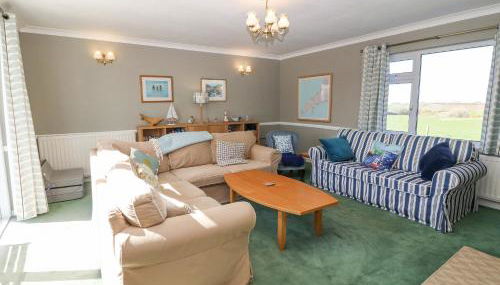 Llwyn Celyn - Photo 3