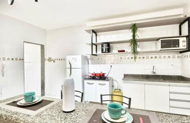 Apartamento Premium Cama Queen Ar Cond centro cidade - Foto 38