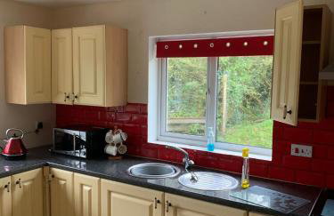 Spacious romantic party cottage with log burner and Ultrafast Fibre near pub Pet friendly - Foto 4