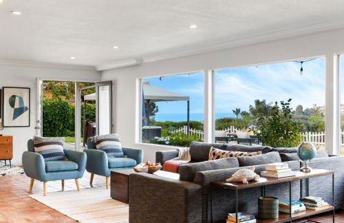 Ocean View Retreat Firepit & Spacious Yard - Foto 1