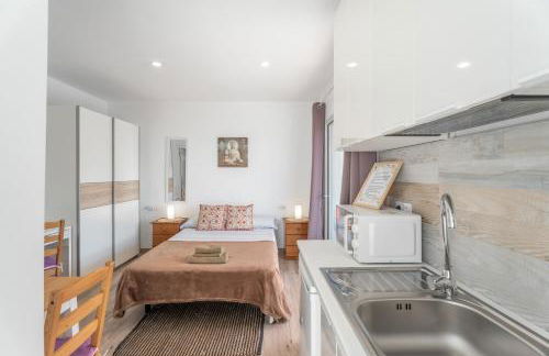 Céntrico Ático con Terraza Privada - Foto 8