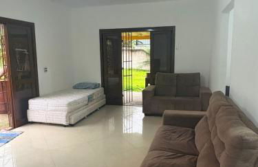 Casa Amarela, 3 Quartos , 15 camas, Acesso rápido às praias - Foto 19
