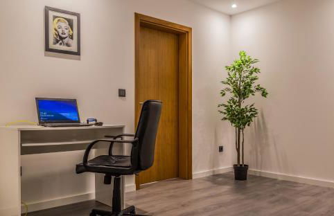 A&M House II Luxury Holidays Home - Photo 27