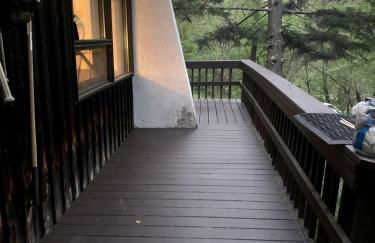 Cozy Cabin Rental with Fireplace near Killington Mountains in Vermont - Foto 9