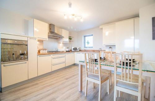 Luxury Riverview City Centre Apartment - Foto 8