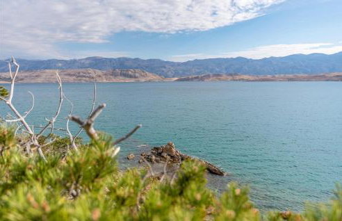 Gorgeous Apartment In Novalja - Photo 20