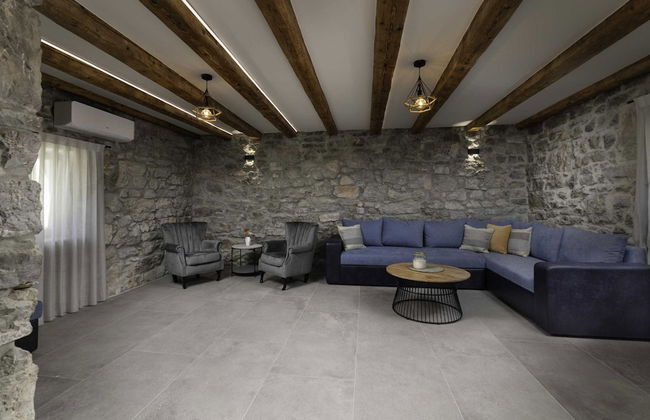 Luxury Krk Villa With Private Pool and Gardens - Photo 10