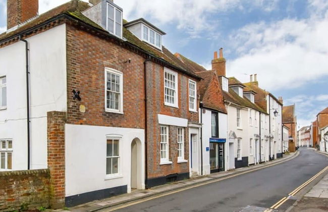 Charming 3bd Townhouse Right in the City Centre - Photo 5