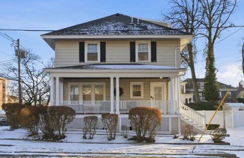 3BR/2.5 BA Townhouse |Downtown Salem w/Parking - Foto 13