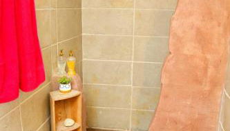 Anezo's Exceptional View - Photo 3, Shower