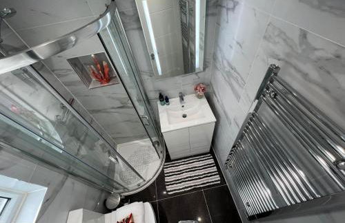 Aisiki Apartments at Stanhope Road, North Finchley, Airconditioned Multiple 2 or 3-Bedroom, Pet Friendly Duplex Flats, King or Twin Beds with Free WiFi - Foto 62