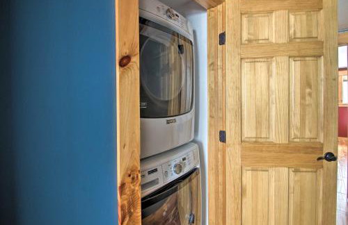 Slopeside Burke Mtn Condo with Amenity Access! - Foto 17