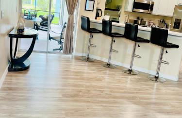 CozyCove near Disney Universal Pool Home Sleeps 10 - Foto 13