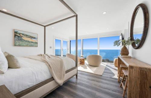 Distinguished Oceanfront Point Estate with Iconic Beach Mountain Vistas - Foto 18