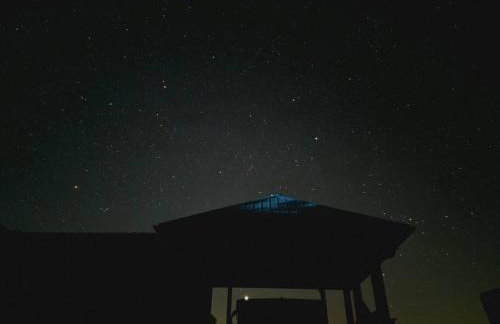 Luxury Cabin w/ Game Room & Hot Tub at Cave Run Lake - Foto 2