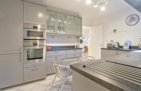 Cozy Home In Quettehou With Wifi - Foto 7