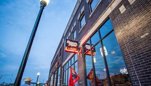 Motor Row Loft in the Heart of Downtown 1bd and 1 bth - Foto 2