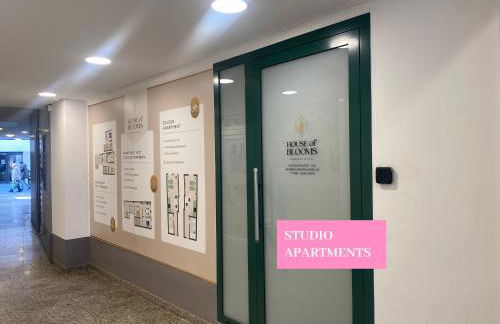 House of Blooms - Photo 113