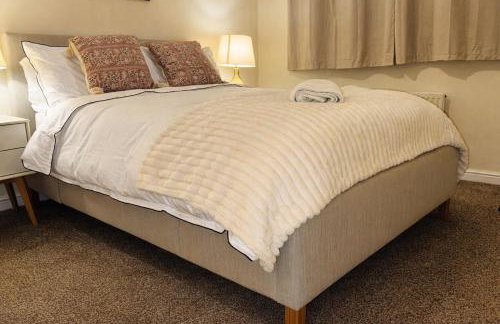 Manchester Stay Hub - 2BR with Free Parking, Near Airport & Attractions - Foto 4