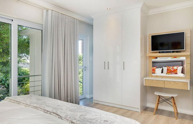 Stylish 2 Bedroom Apartment in Camps Bay Asilvertide - Foto 21