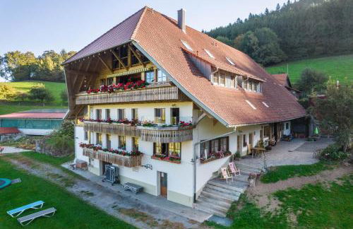 Jungbauernhof - Foto 1