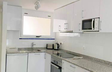 Coral House - La Calma - Playa Flamenca - big terrace & 4 Swimming pools. - Foto 6