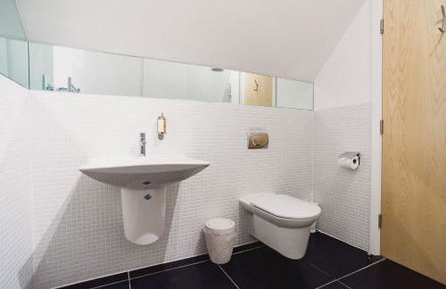 Trewhiddle Retreat V10 by Together Travel - Luxury 4-Bedroom Villa - Foto 28