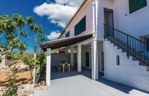Six-Bedroom Holiday Home In Donje Rastane - Foto 18